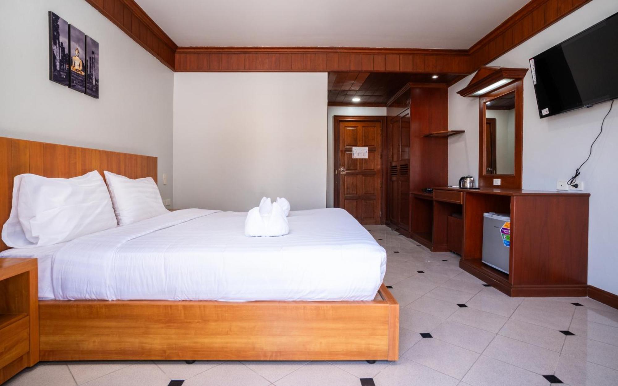 Gp House Phuket Patong Beach מראה חיצוני תמונה