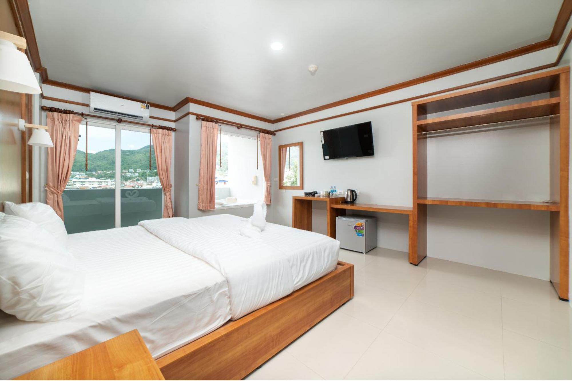 Gp House Phuket Patong Beach מראה חיצוני תמונה